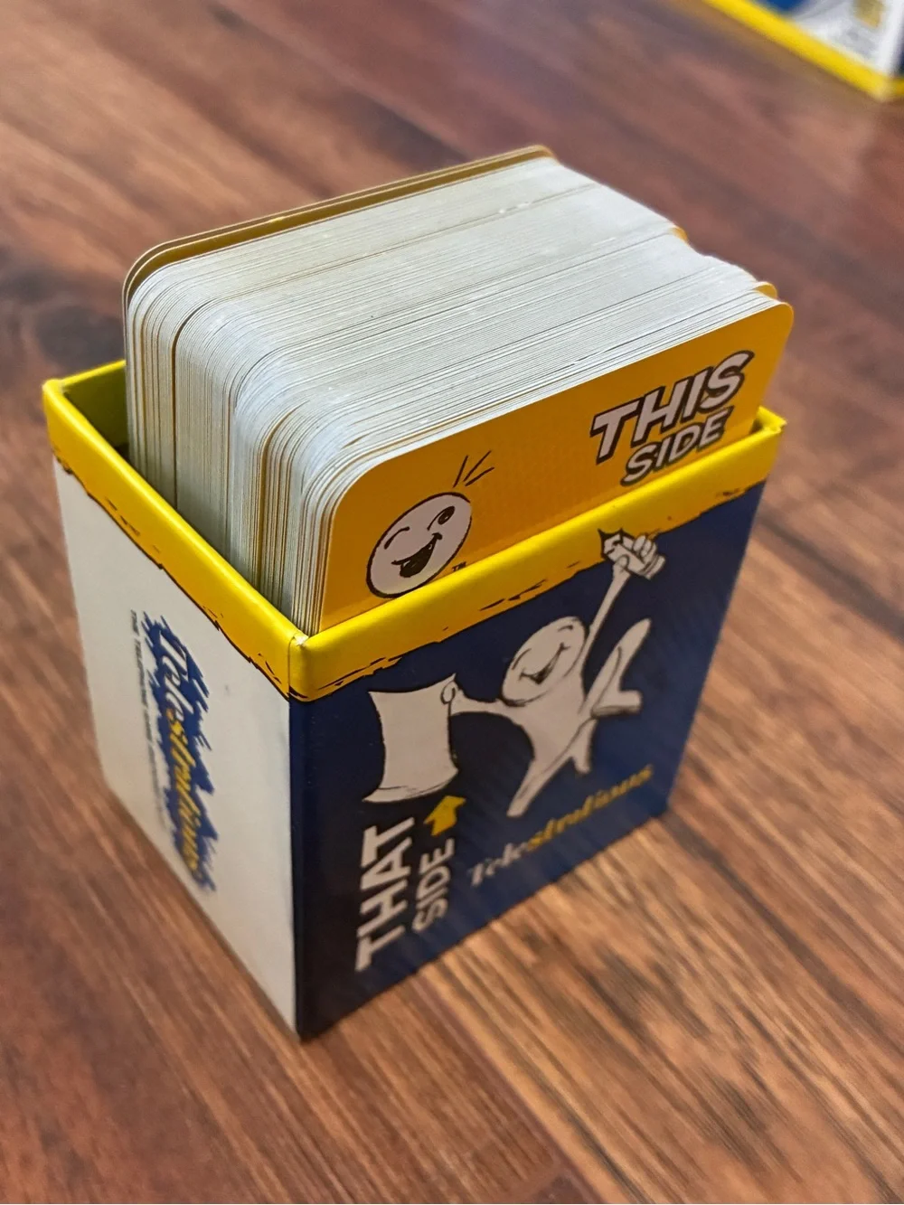 TELESTRATIONS Party Drawing Game - Blue/White
